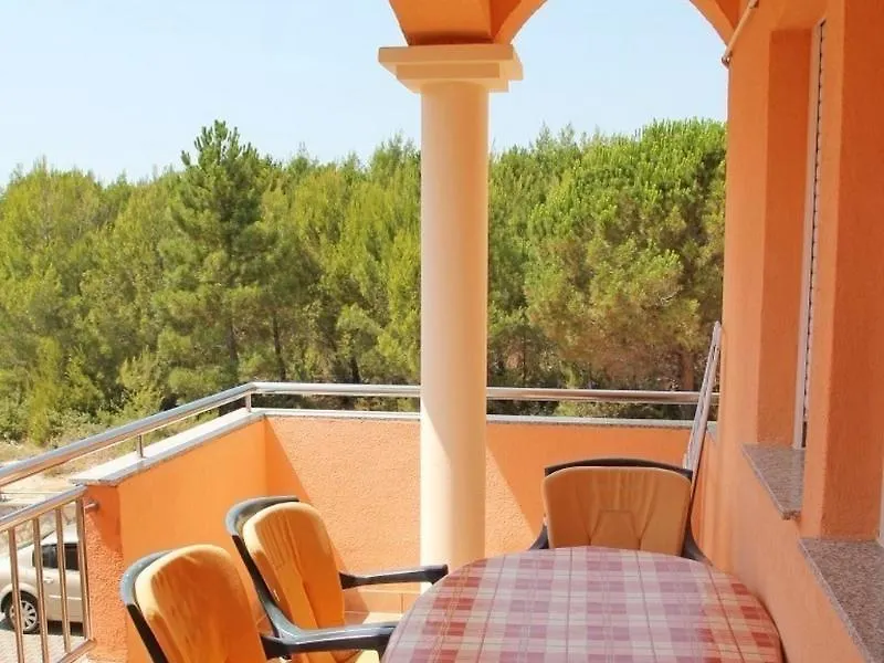 Apartments Dario Vrsi