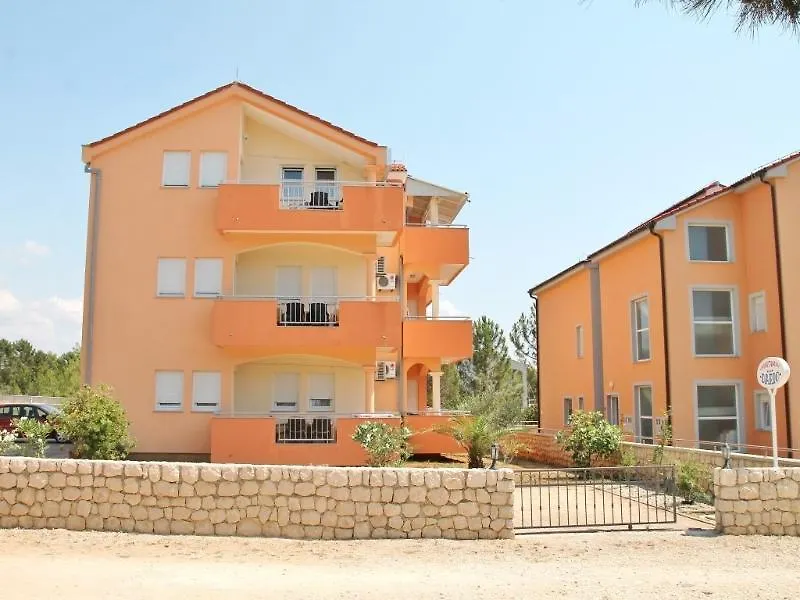 Apartments Dario Vrsi